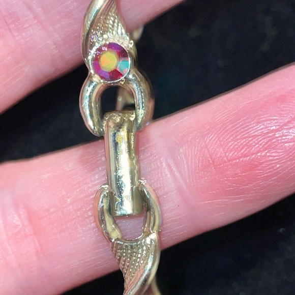 60’s Vintage Twisty Necklace and Bracelet Set in Silvertone w Pink Rhinestones - Picture 3 of 5